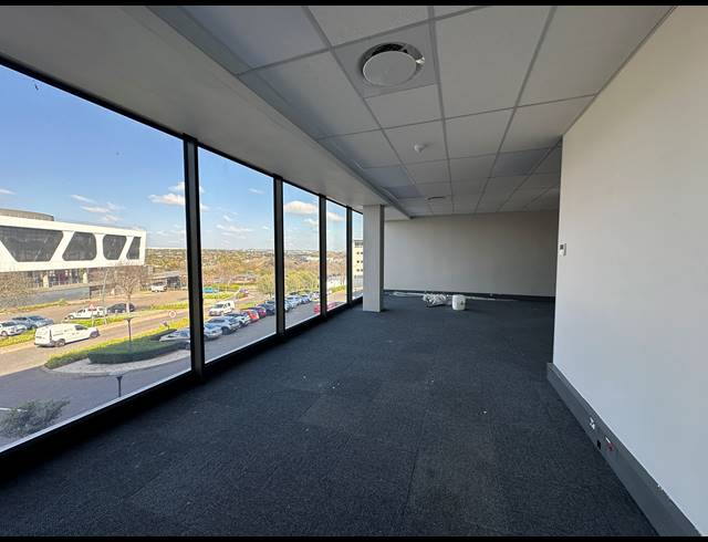 144M² OFFICE TO LET IN DORINGKLOOF